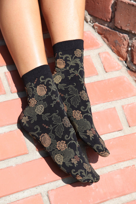 DAISY socks with green flowers