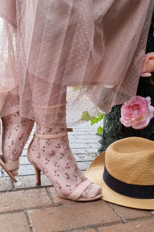ROSITA sheer pink socks with flowers